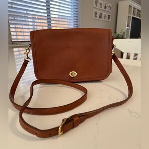 Vintage Coach Pocket Purse (Stained Exterior) in British Tan 9755